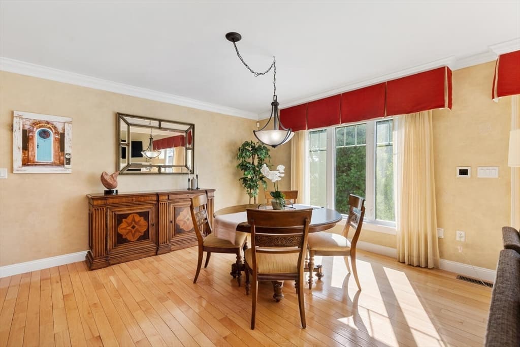 Single Family Residence at 11 Swan Ln, Andover MA 01810, photo 10 of 39