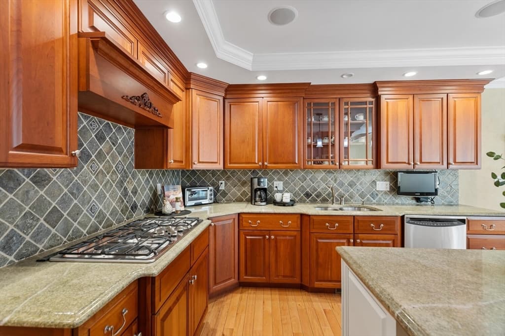 Single Family Residence at 11 Swan Ln, Andover MA 01810, photo 8 of 39