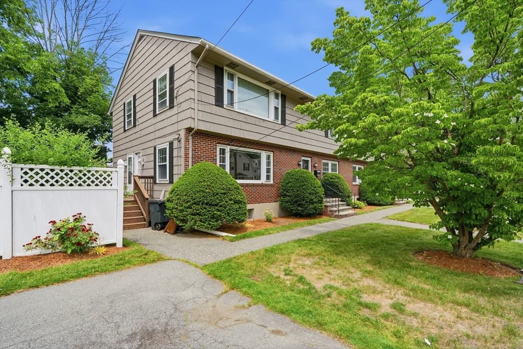 30 Bunkerhill St # 30, North Andover MA 01845 photo 2