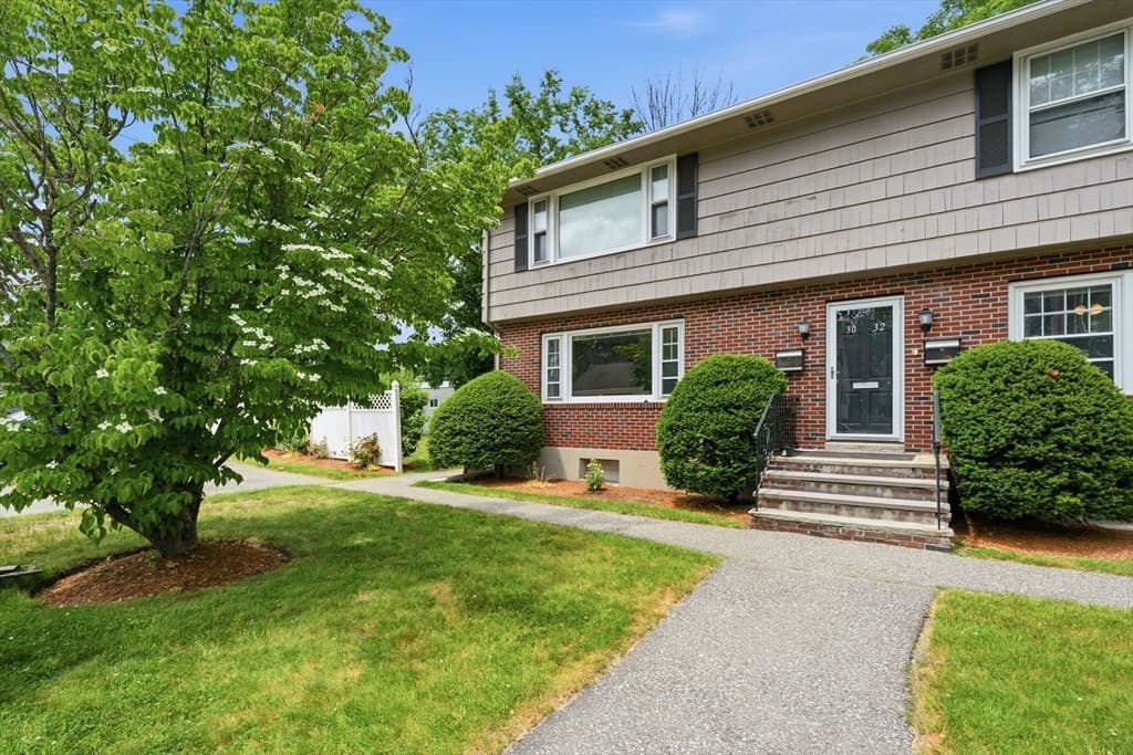 30 Bunkerhill St # 30, North Andover MA 01845