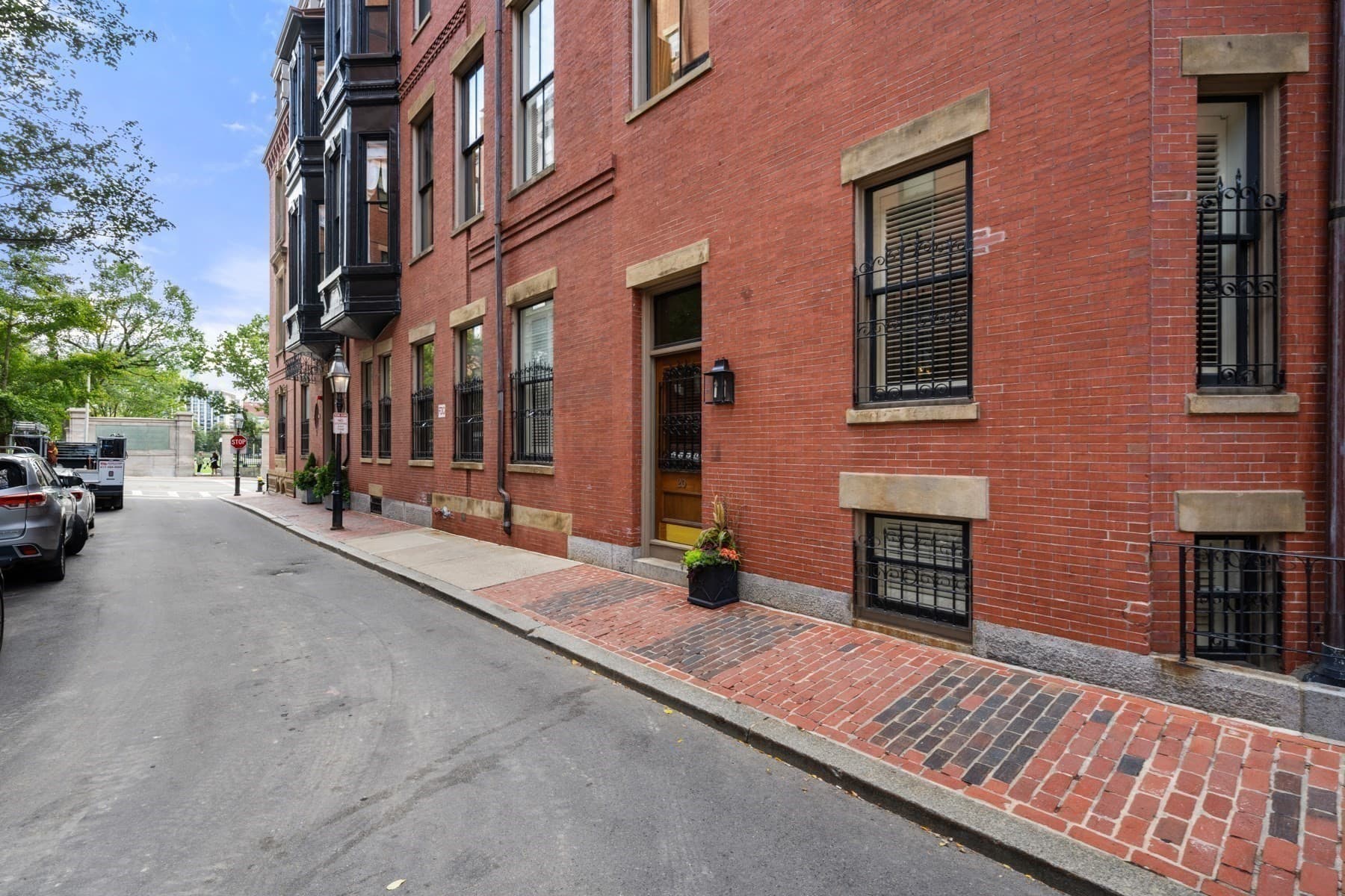 Single Family Residence at 50 Beacon Street # 50, Boston MA 02108, photo 29 of 30