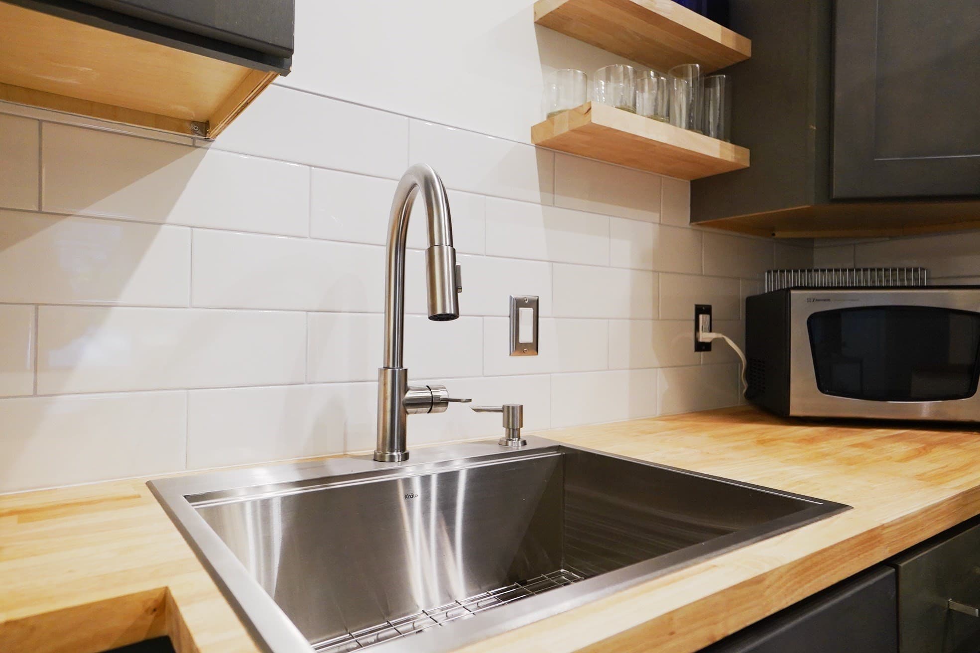 Condominium at 83 Pleasant St # 3, Marblehead MA 01945, Marblehead, photo 7 of 9