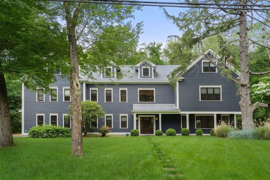 80 Locust Ln, Needham MA 02492