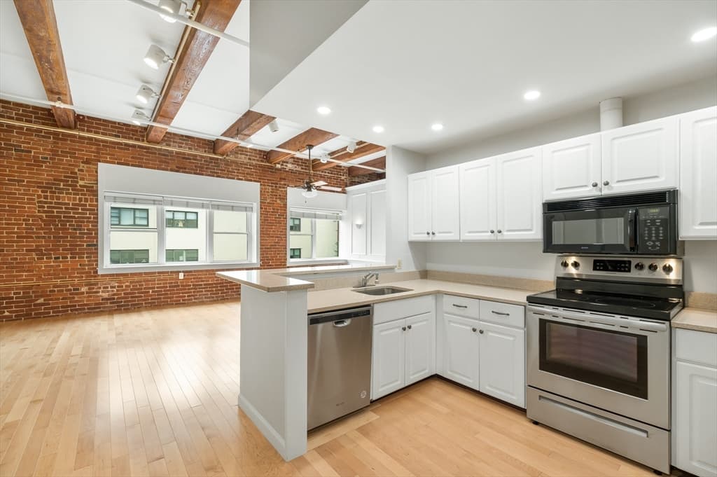 Condominium at 15 Sleeper St # 407, Boston MA 02210, photo 2 of 21