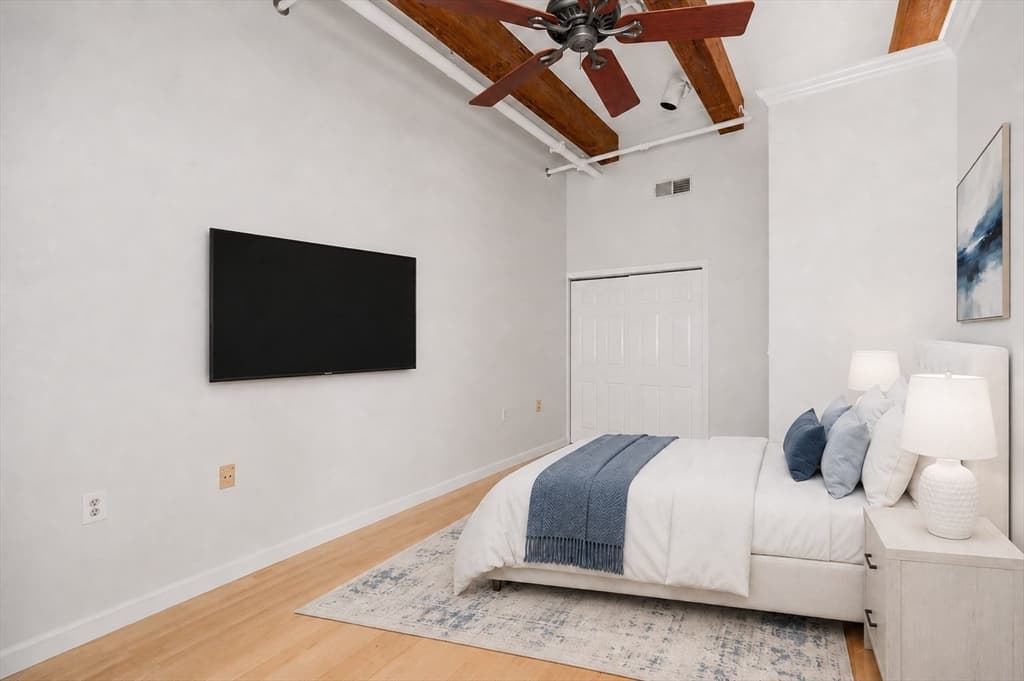 Condominium at 15 Sleeper St # 407, Boston MA 02210, photo 13 of 21