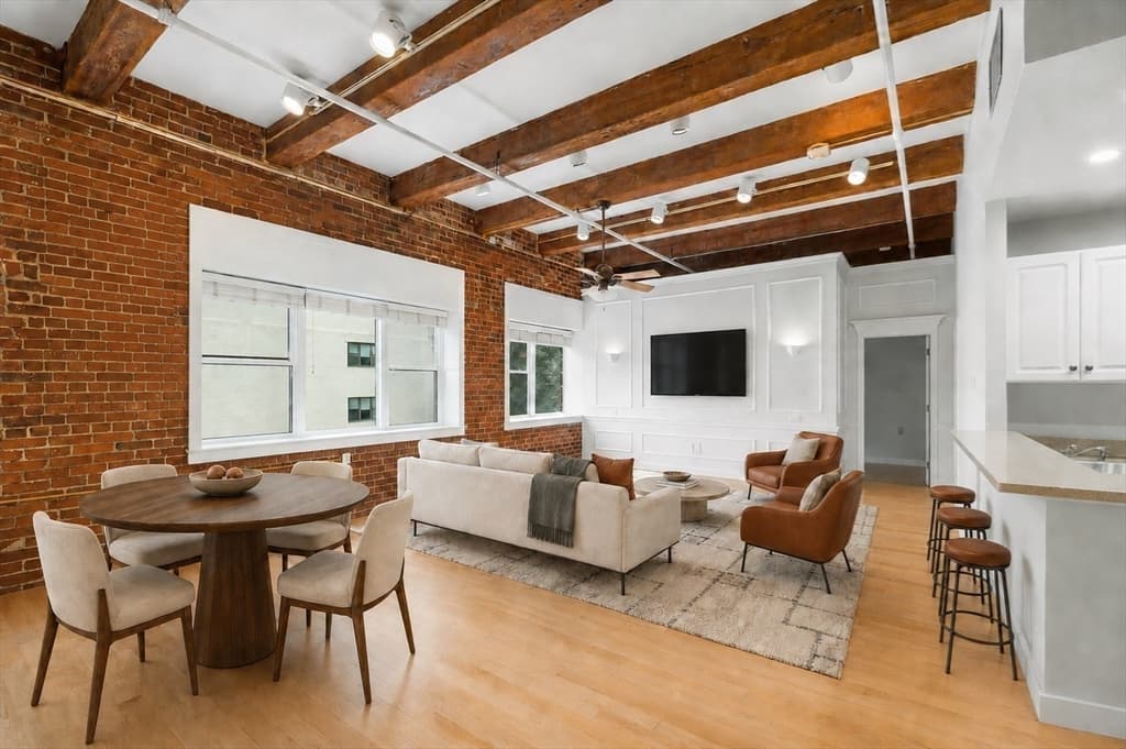 Condominium at 15 Sleeper St # 407, Boston MA 02210, photo 7 of 21