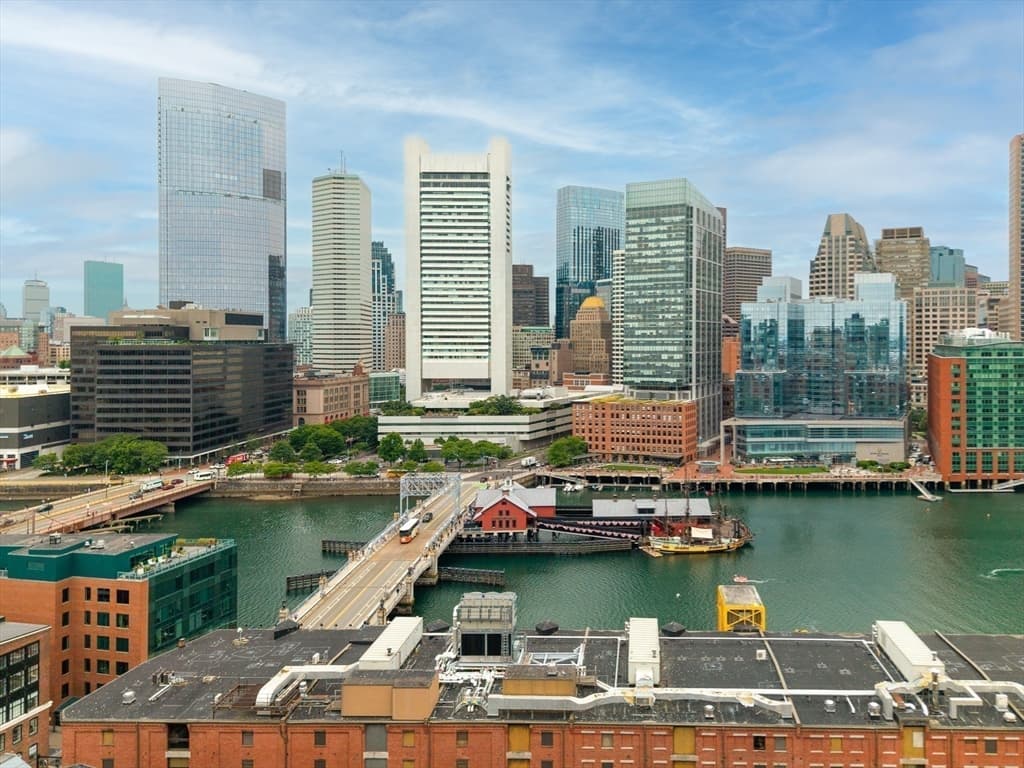 Condominium at 15 Sleeper St # 407, Boston MA 02210, photo 9 of 21