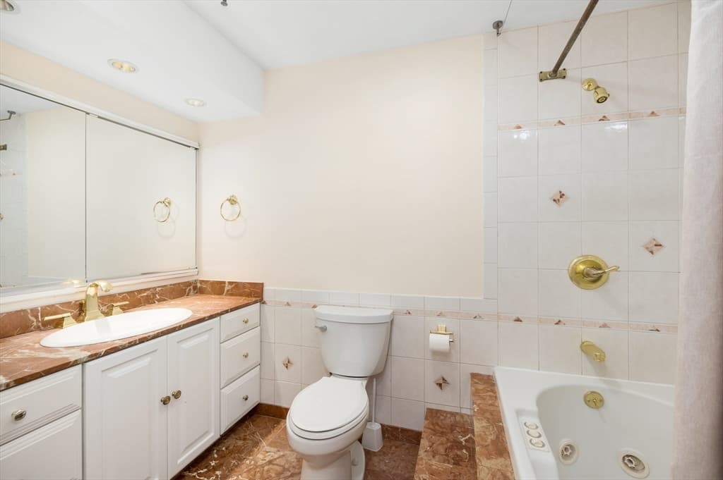 Condominium at 15 Sleeper St # 407, Boston MA 02210, photo 14 of 21