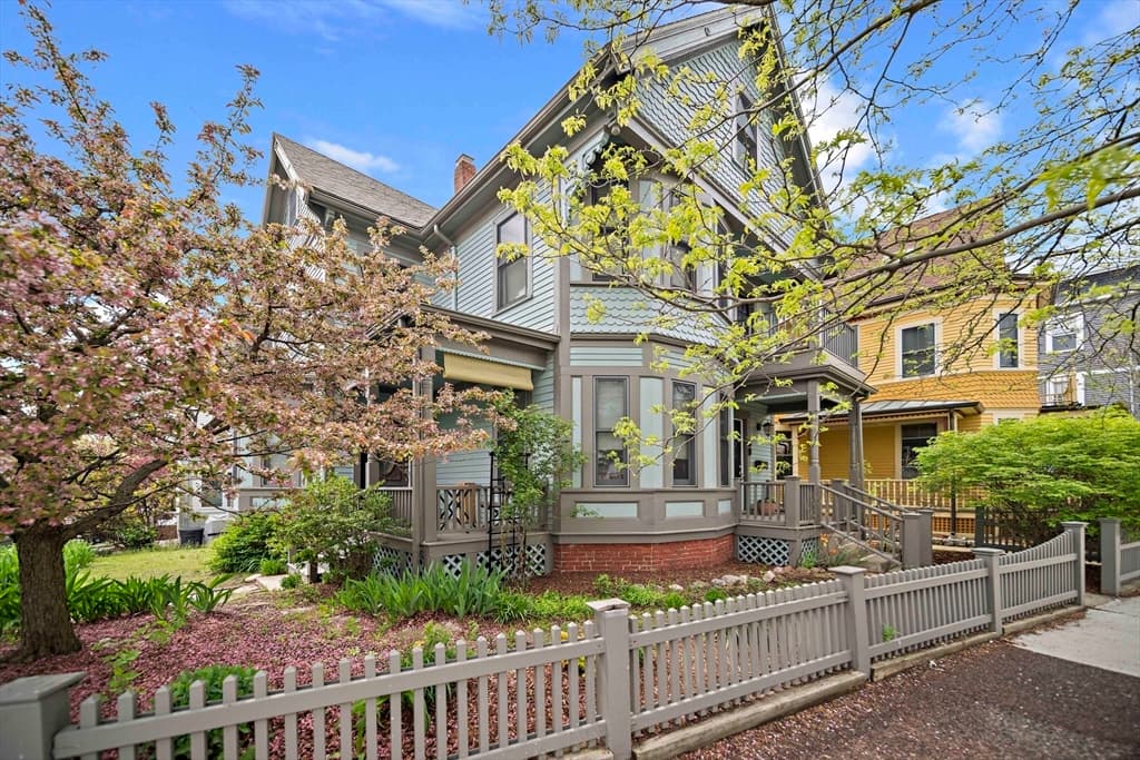 Condominium at 80 Holland St # 2, Somerville MA 02144, photo 17 of 23