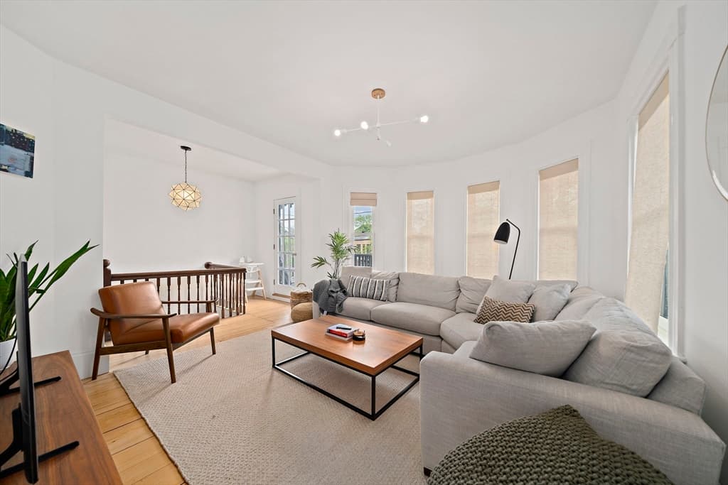 80 Holland St # 2, Somerville MA 02144