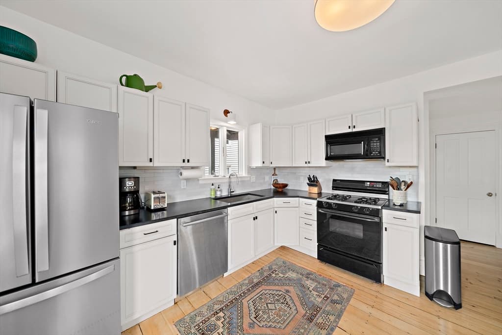 Condominium at 80 Holland St # 2, Somerville MA 02144, photo 5 of 23