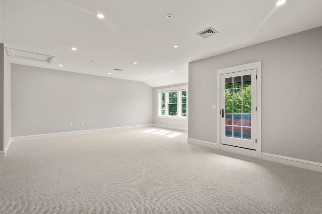 Condominium at 2 Abbey Road # 2, Sherborn MA 01770, Sherborn, photo 23 of 39