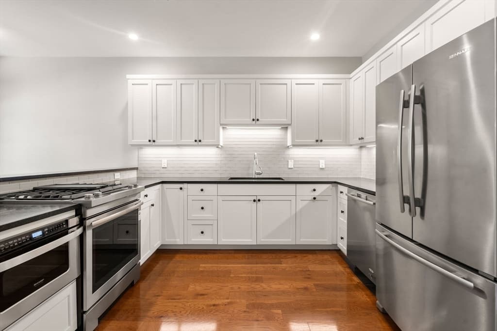 Condominium at 2 Abbey Road # 2, Sherborn MA 01770, Sherborn, photo 10 of 39