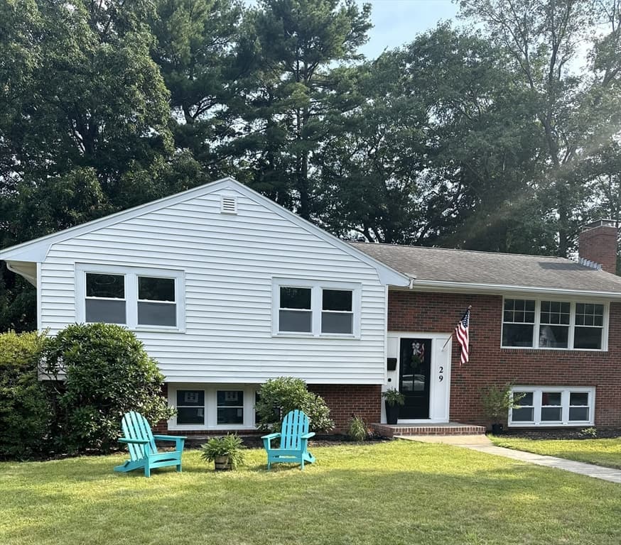 29 Devon Rd, Norwood MA 02062 photo 2