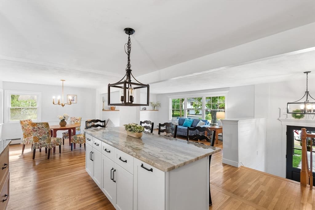 29 Devon Rd, Norwood MA 02062 photo 4
