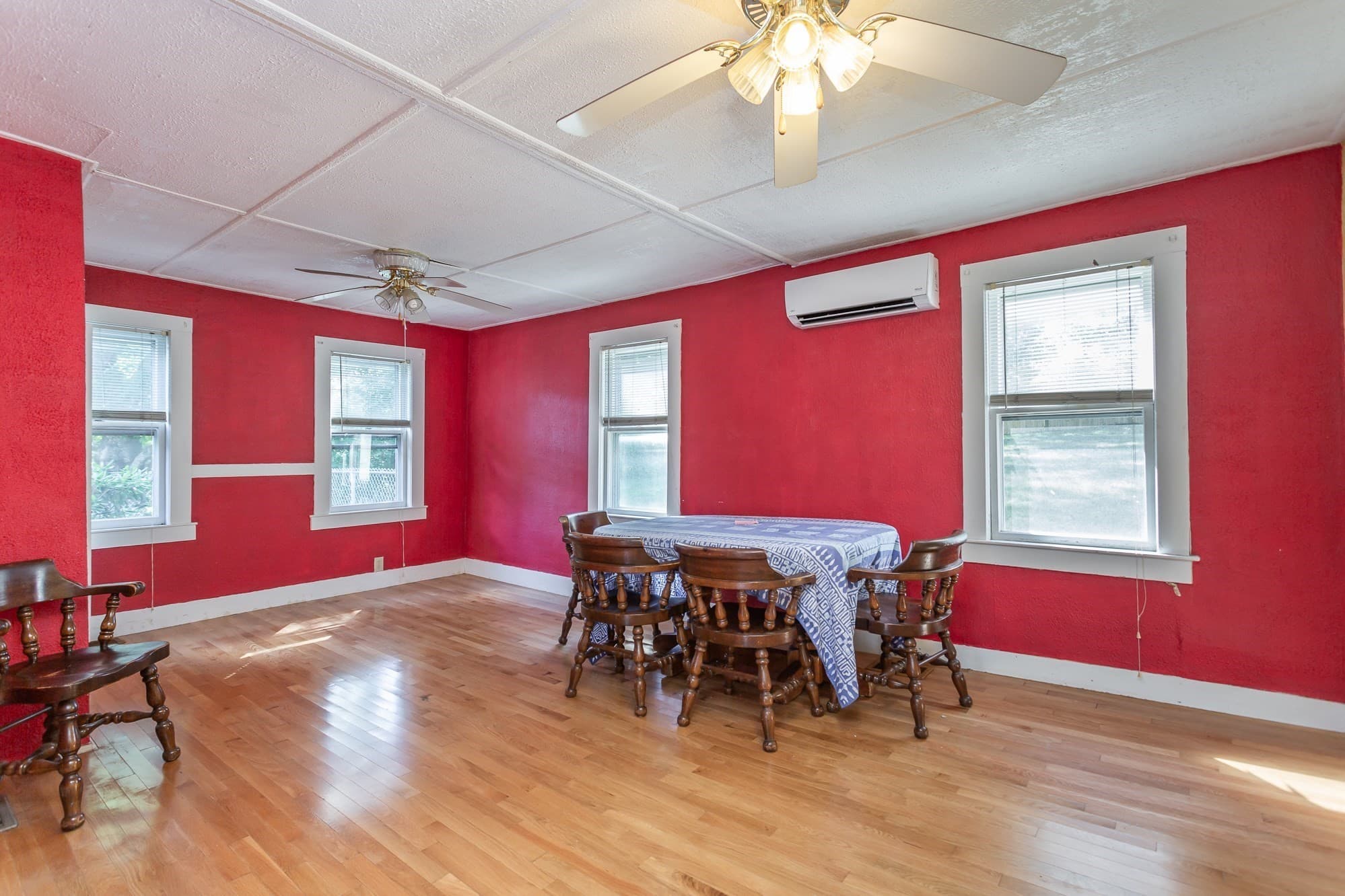 Single Family Residence at 260 King Philip St, Raynham MA 02767, Raynham, photo 6 of 29