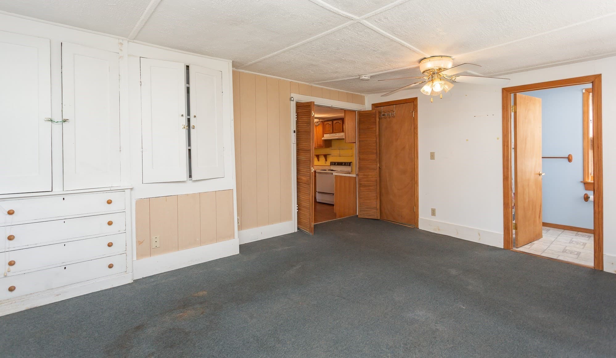 Single Family Residence at 260 King Philip St, Raynham MA 02767, Raynham, photo 13 of 29