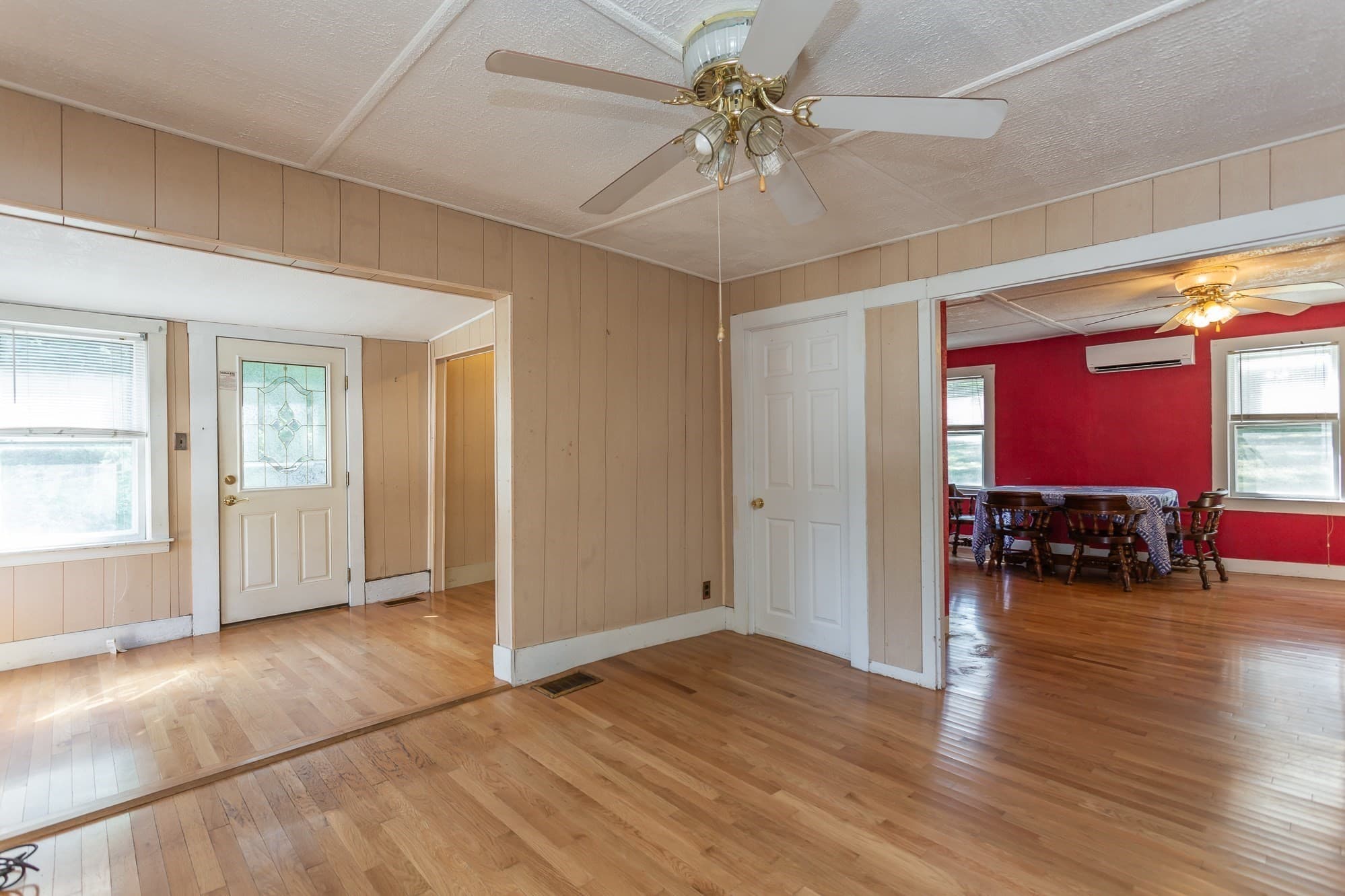 Single Family Residence at 260 King Philip St, Raynham MA 02767, Raynham, photo 5 of 29