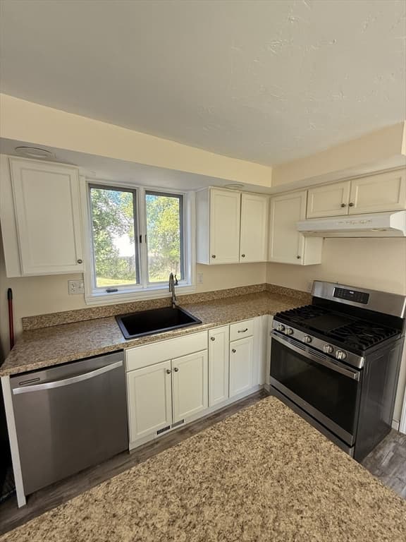 Multi Family at 20 Church Ave, East Bridgewater MA 02333, East Bridgewater, photo 6 of 24