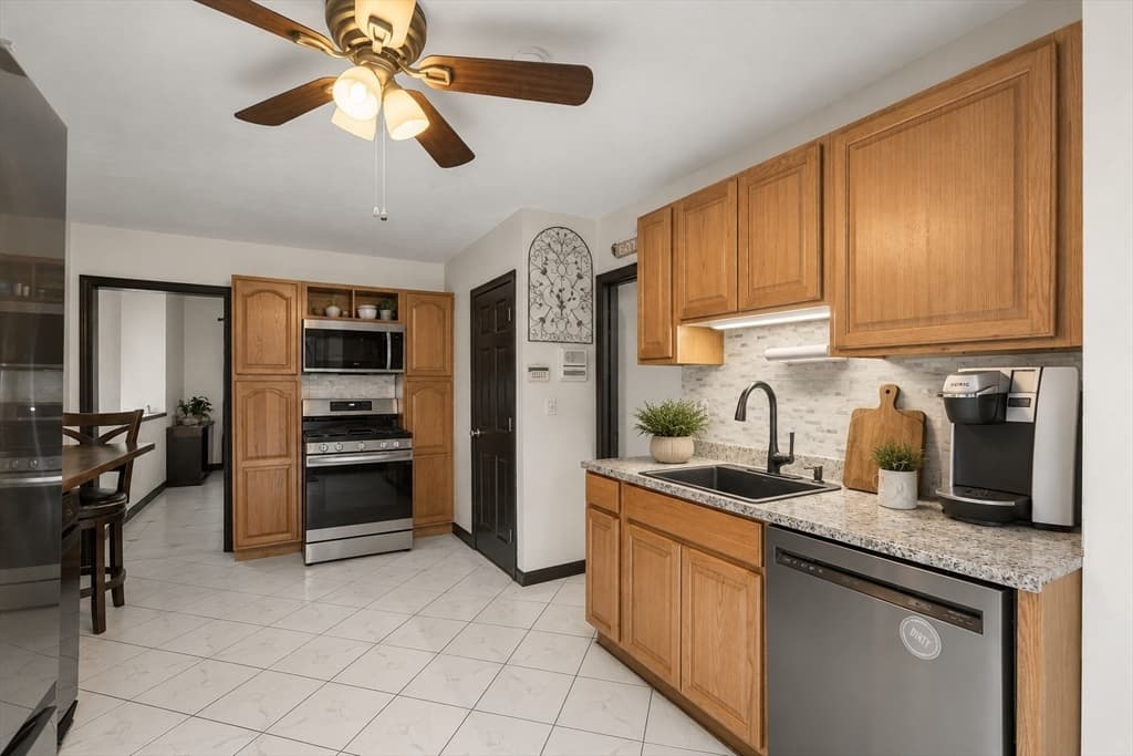 21 Fells Ave, Medford MA 02155 photo 6