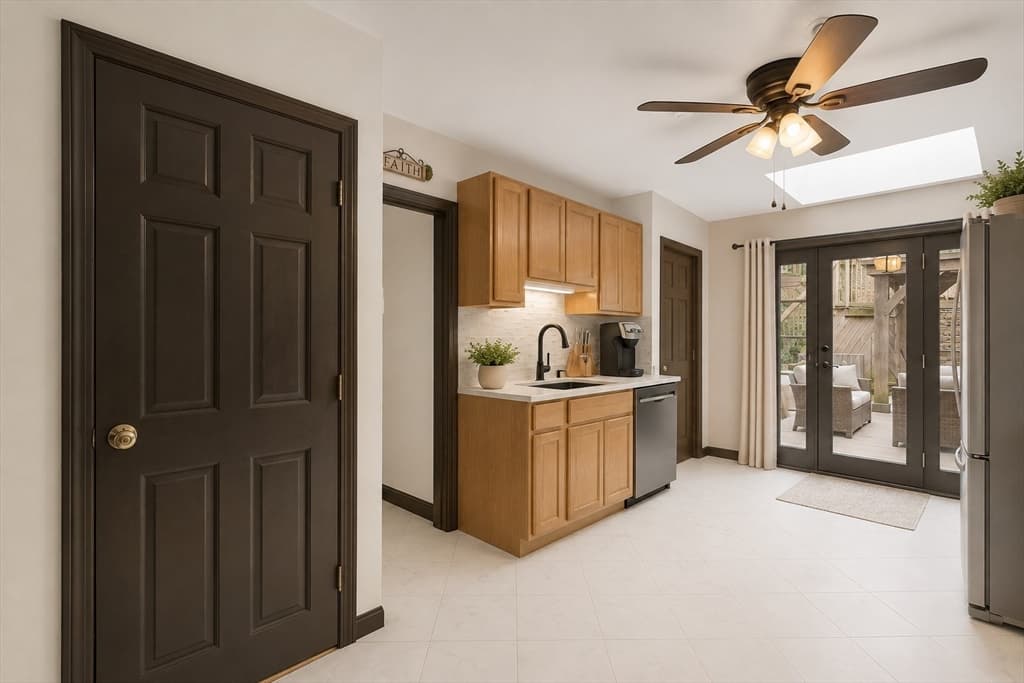 21 Fells Ave, Medford MA 02155 photo 9