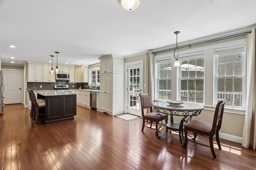 831 Mayflower St, Duxbury MA 02332 photo 6