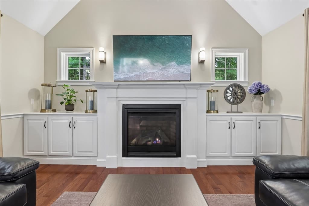 831 Mayflower St, Duxbury MA 02332 photo 5