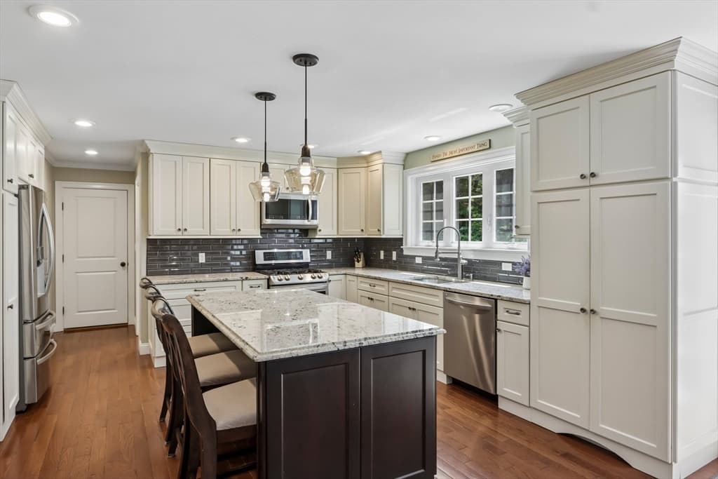 831 Mayflower St, Duxbury MA 02332 photo 8