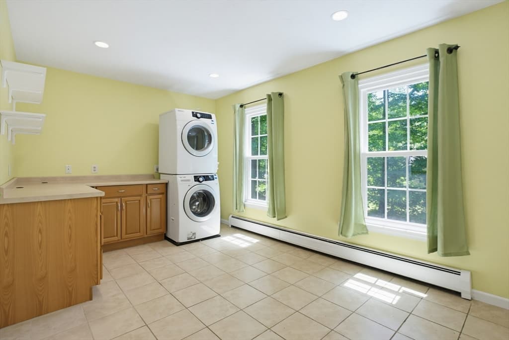 Single Family Residence at 47 Old Village Rd, Sturbridge MA 01566, Sturbridge, photo 21 of 42