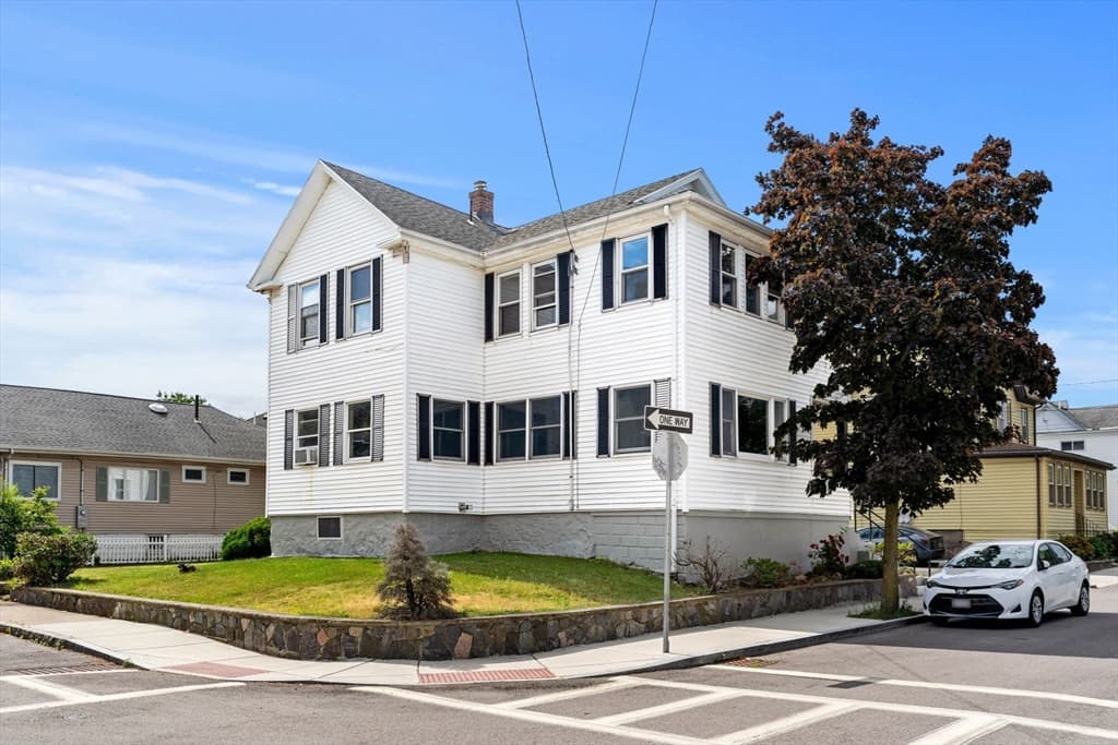 11 Pinkert St, Medford MA 02155 photo 2