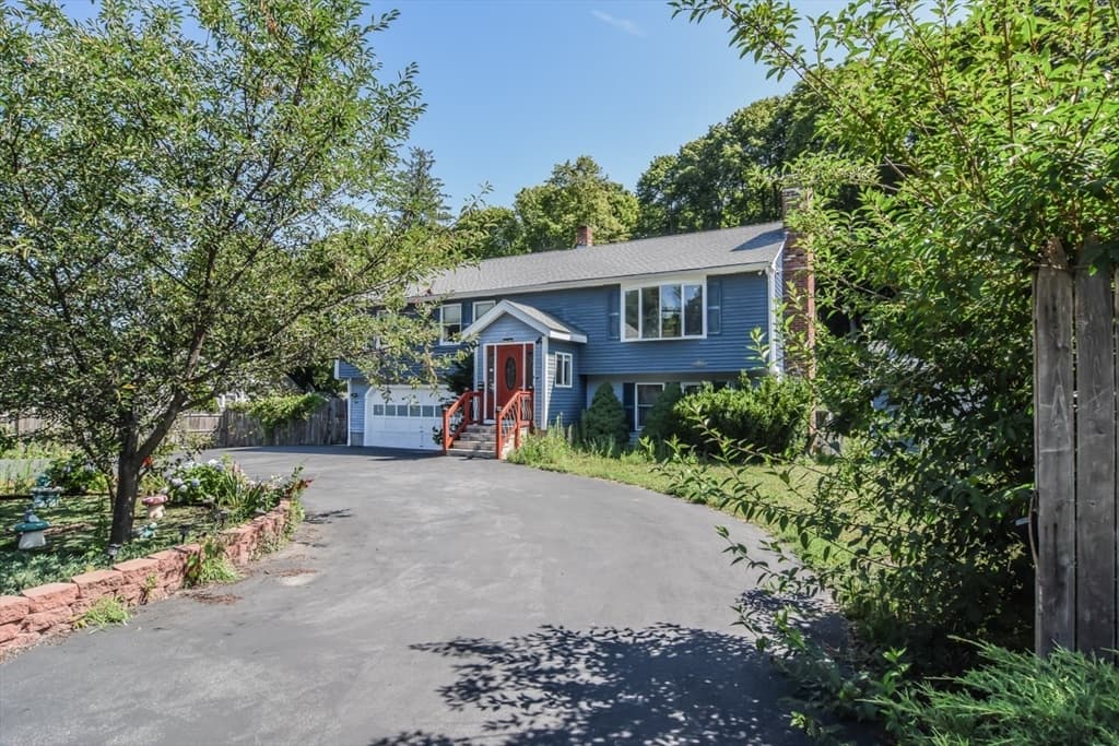 612 North St, Weymouth MA 02189