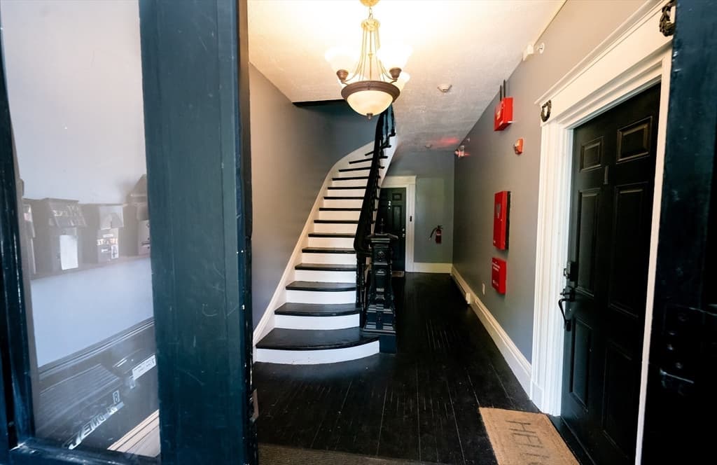 Condominium at 111 Summer St # 1, Haverhill MA 01830, photo 6 of 23