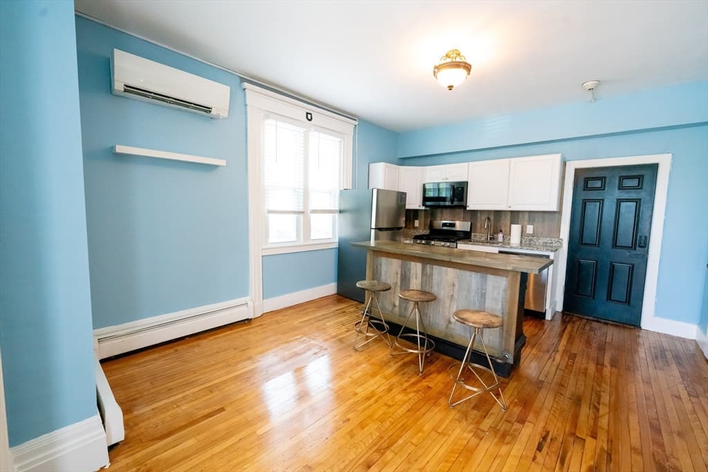 Condominium at 111 Summer St # 1, Haverhill MA 01830, photo 7 of 23