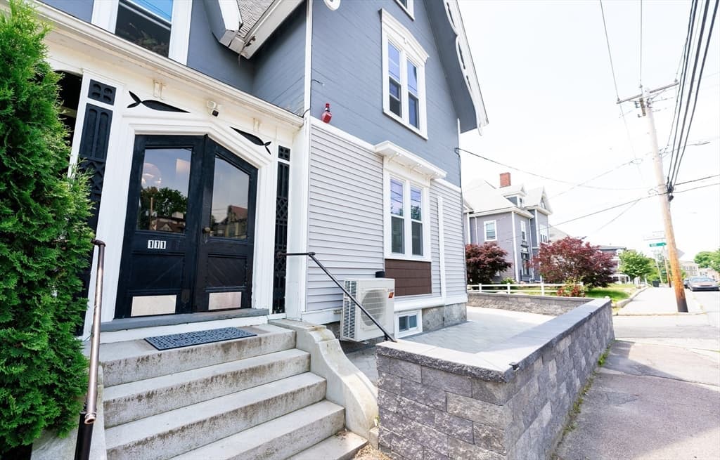 Condominium at 111 Summer St # 1, Haverhill MA 01830, photo 4 of 23