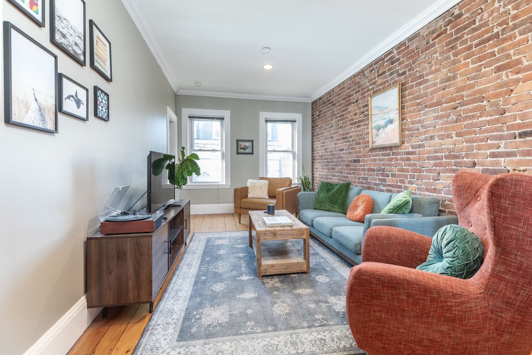 Condominium at 192 W 5th # 2, Boston MA 02127, Boston, photo 2 of 23