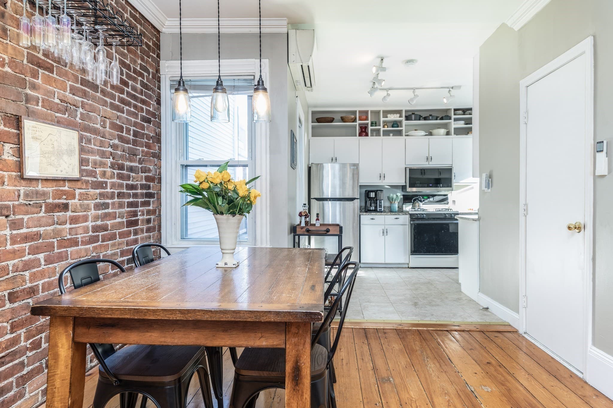 Condominium at 192 W 5th # 2, Boston MA 02127, Boston, photo 7 of 23