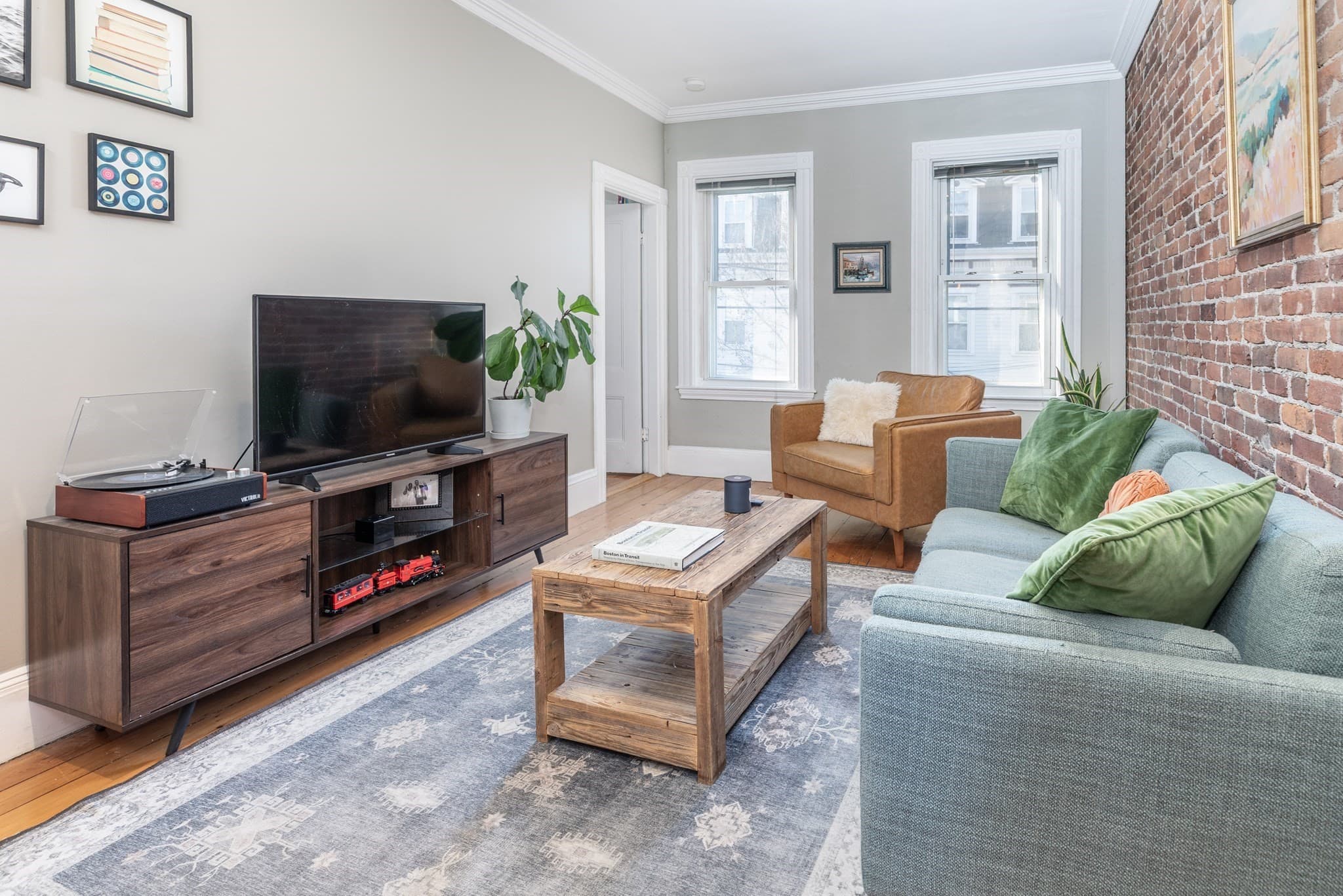 Condominium at 192 W 5th # 2, Boston MA 02127, Boston, photo 3 of 23