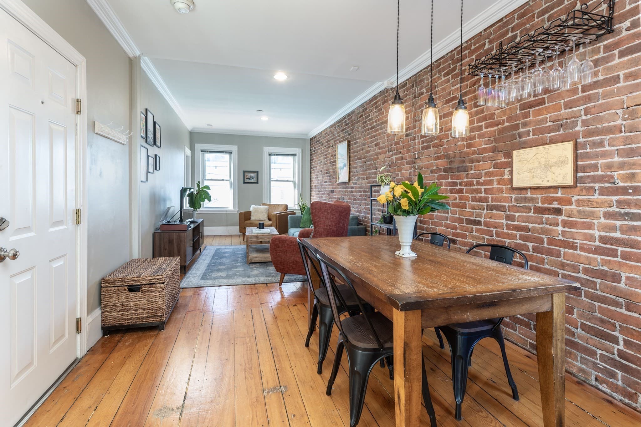 Condominium at 192 W 5th # 2, Boston MA 02127, Boston, photo 5 of 23