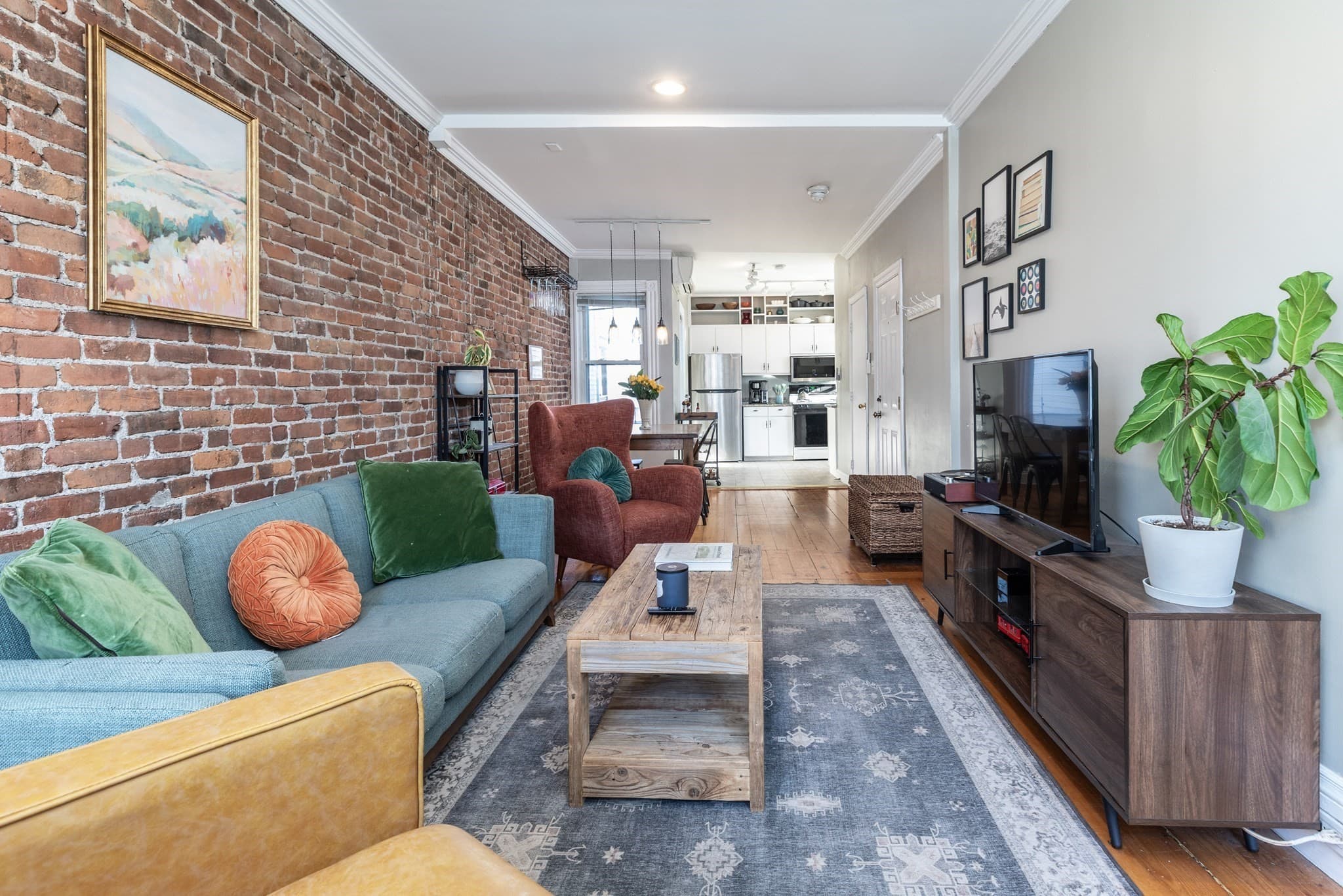 Condominium at 192 W 5th # 2, Boston MA 02127, Boston, photo 4 of 23