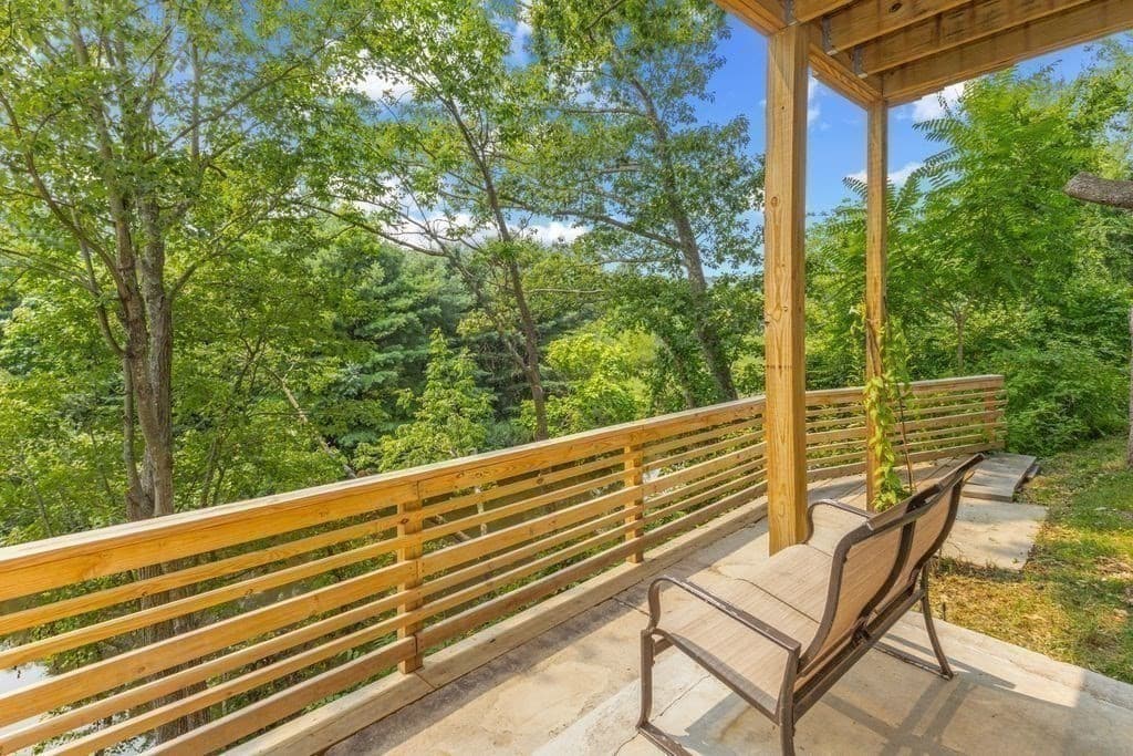Single Family Residence at 2653 Providence Rd, Northbridge MA 01534, photo 3 of 23