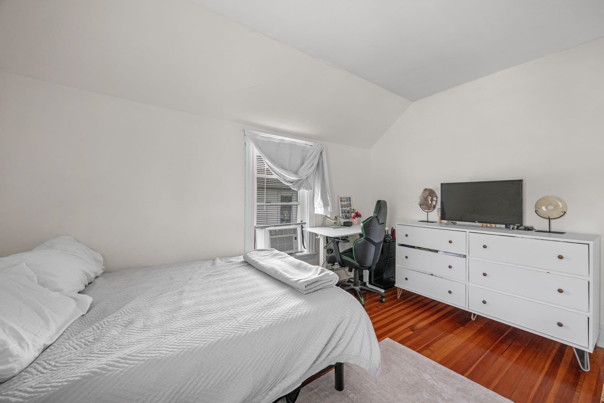 Multi Family at 5-A Lorenzo St, Boston MA 02122, photo 17 of 29