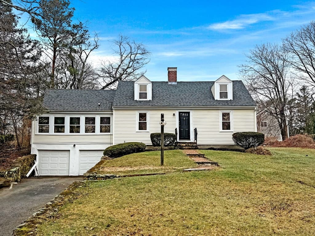 Single Family Residence at 59 Greenfield Ln, Scituate MA 02066, photo 2 of 35