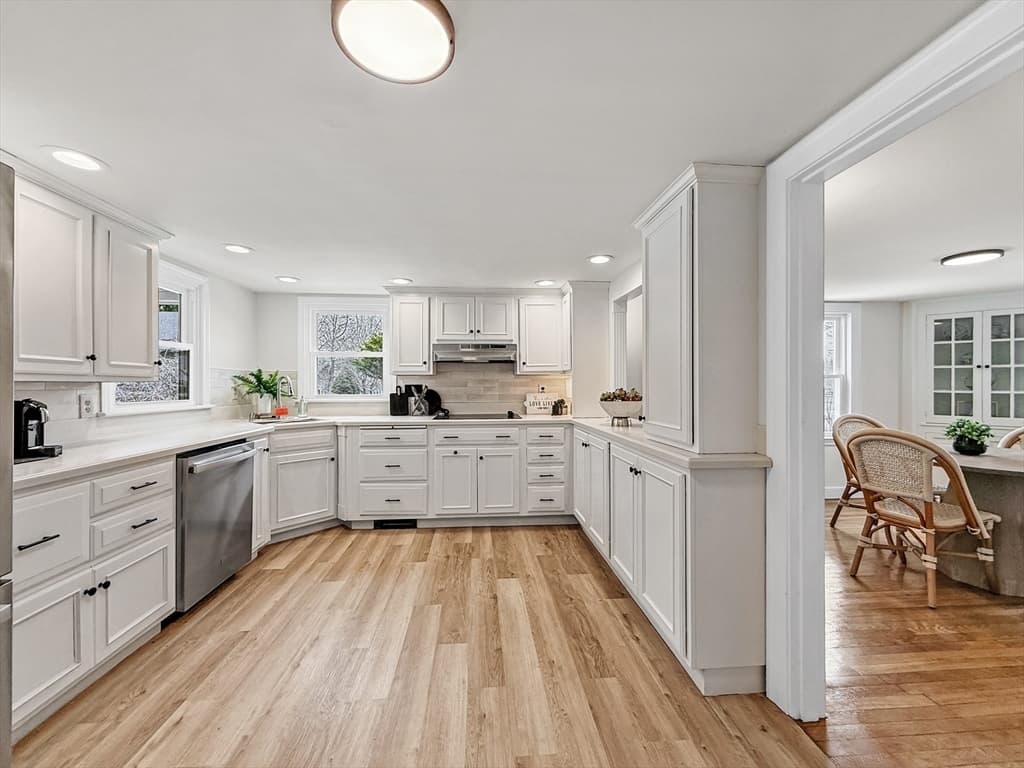 Single Family Residence at 59 Greenfield Ln, Scituate MA 02066, photo 11 of 35