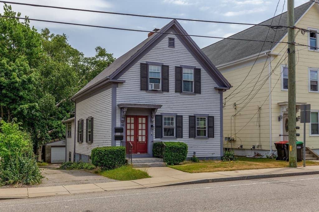 10 Samoset St, Plymouth MA 02360