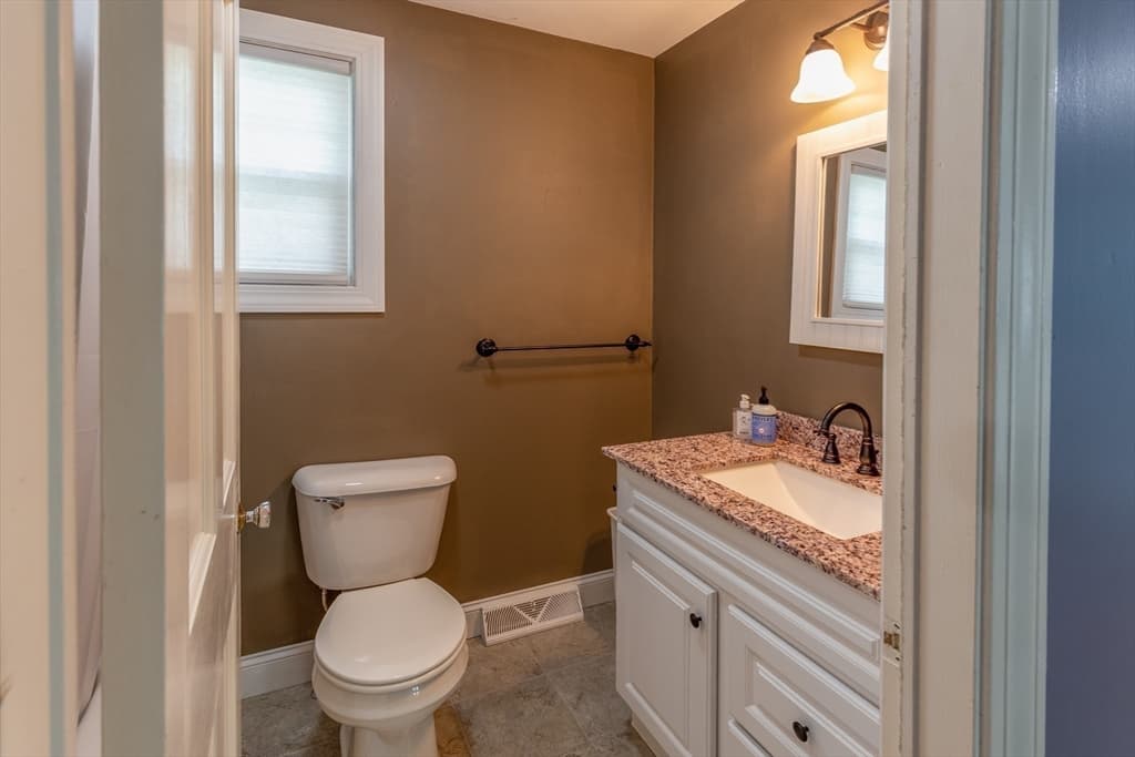 10 Samoset St, Plymouth MA 02360 photo 11