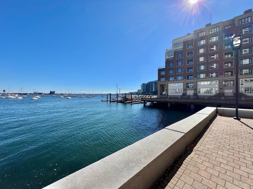 Condominium at 65 E India Row # 23B, Boston MA 02110, photo 23 of 24