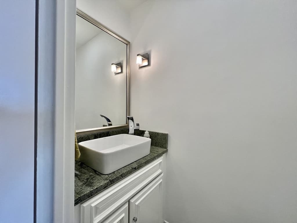 Condominium at 65 E India Row # 23B, Boston MA 02110, photo 17 of 24