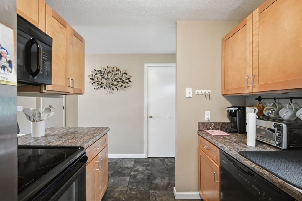 55 Empire St # 11, Chicopee MA 01013 photo 7
