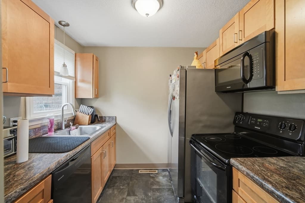 55 Empire St # 11, Chicopee MA 01013 photo 5