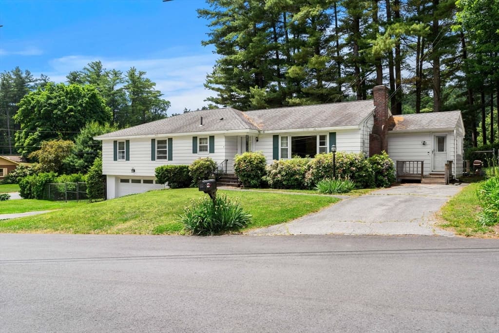 Single Family Residence at 6 Norfolk, Leominster MA 01453, photo 2 of 36